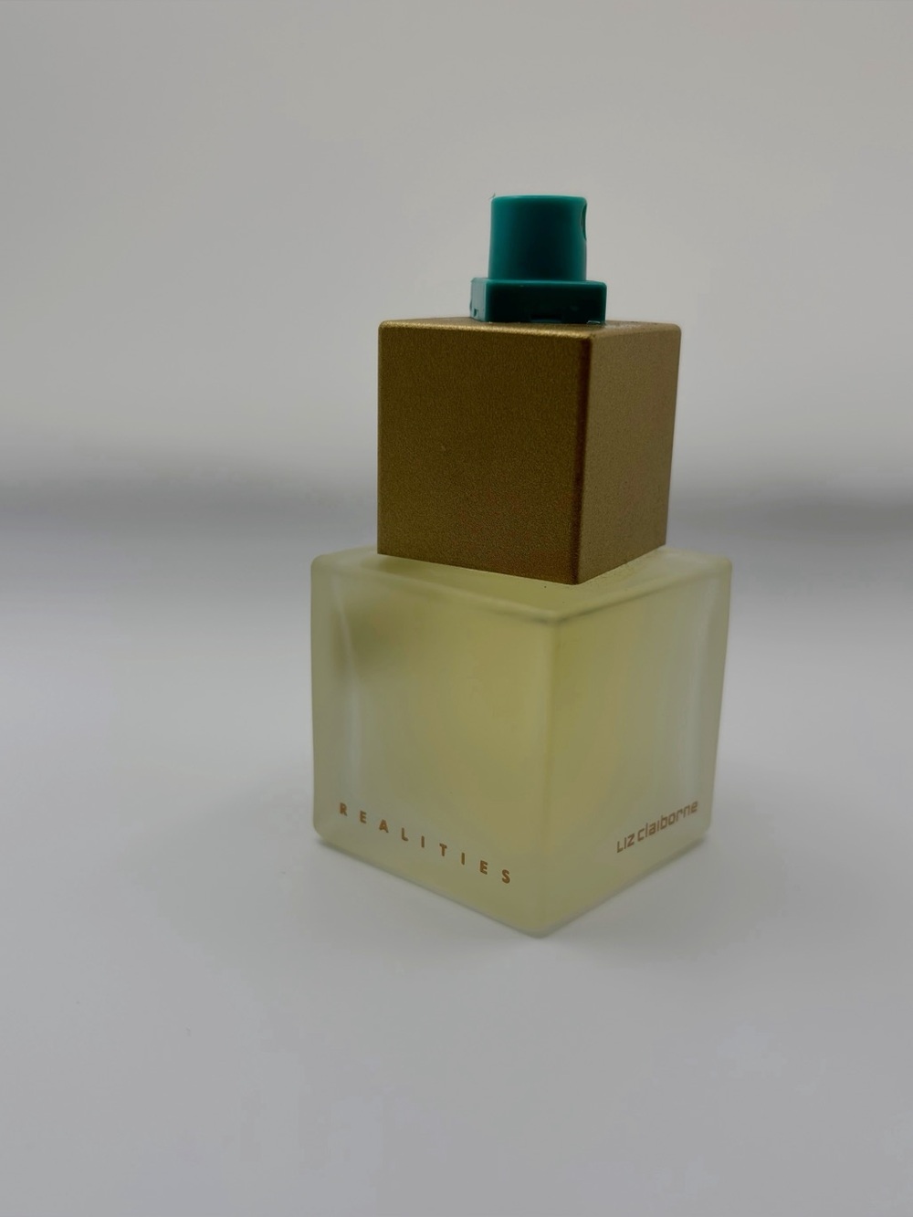 Liz Claiborne Realities perfume Vintage 1.7